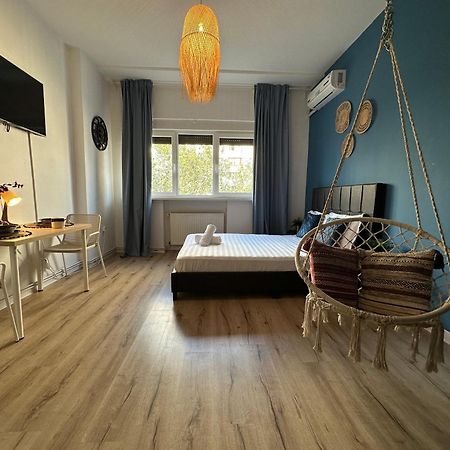 Central Studio Sapphire Apartman Bukarest Kültér fotó