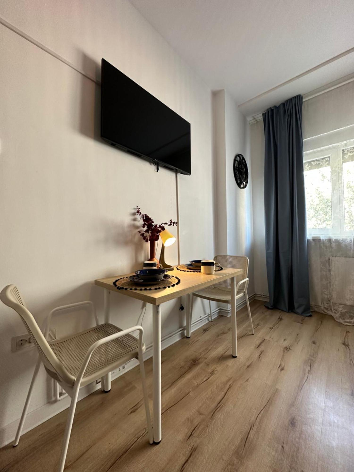 Central Studio Sapphire Apartman Bukarest Kültér fotó